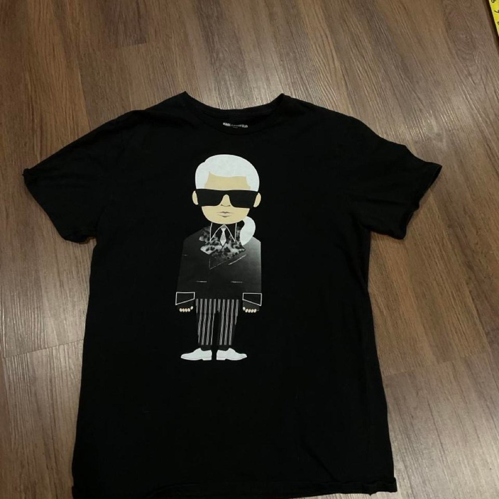 Karl Lagerfeld black t-shirt